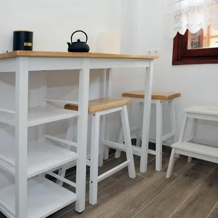 Апартаменти Retro Boutique Apt W Balcony In Historical Area Салоніки