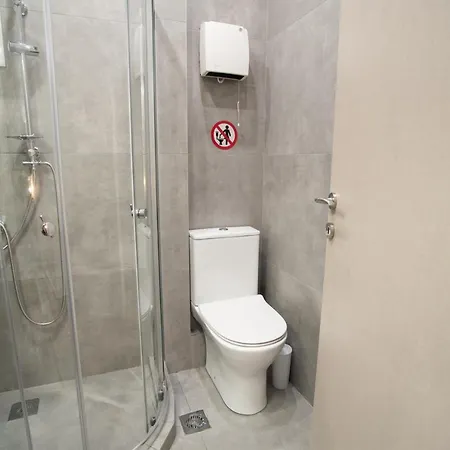Апартаменти Retro Boutique Apt W Balcony In Historical Area *